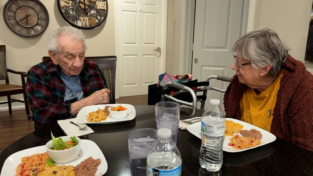 Residents enjoying lunch together at SCR