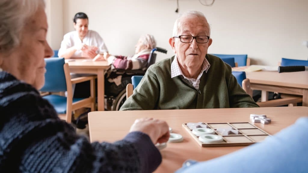 Activities for Dementia Patients: With These Creative and Fun Approaches!